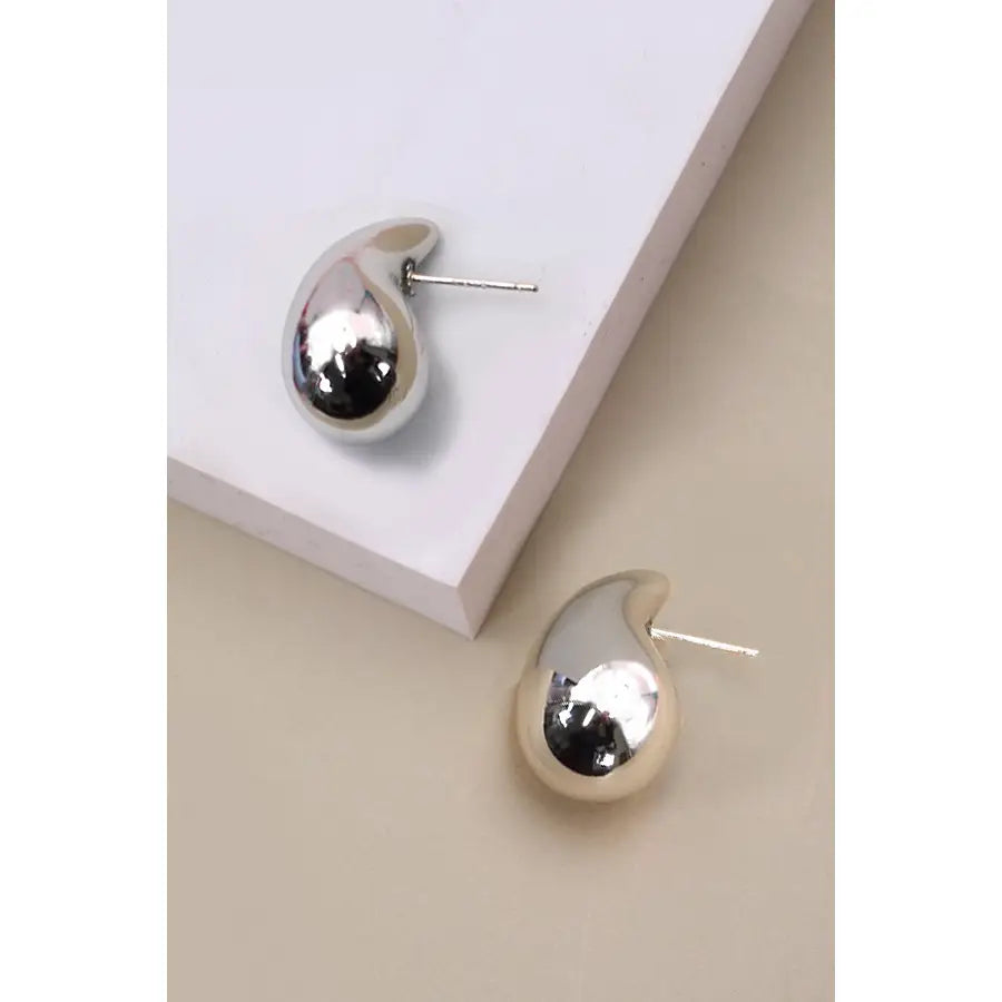 Shiny Droplet Studs