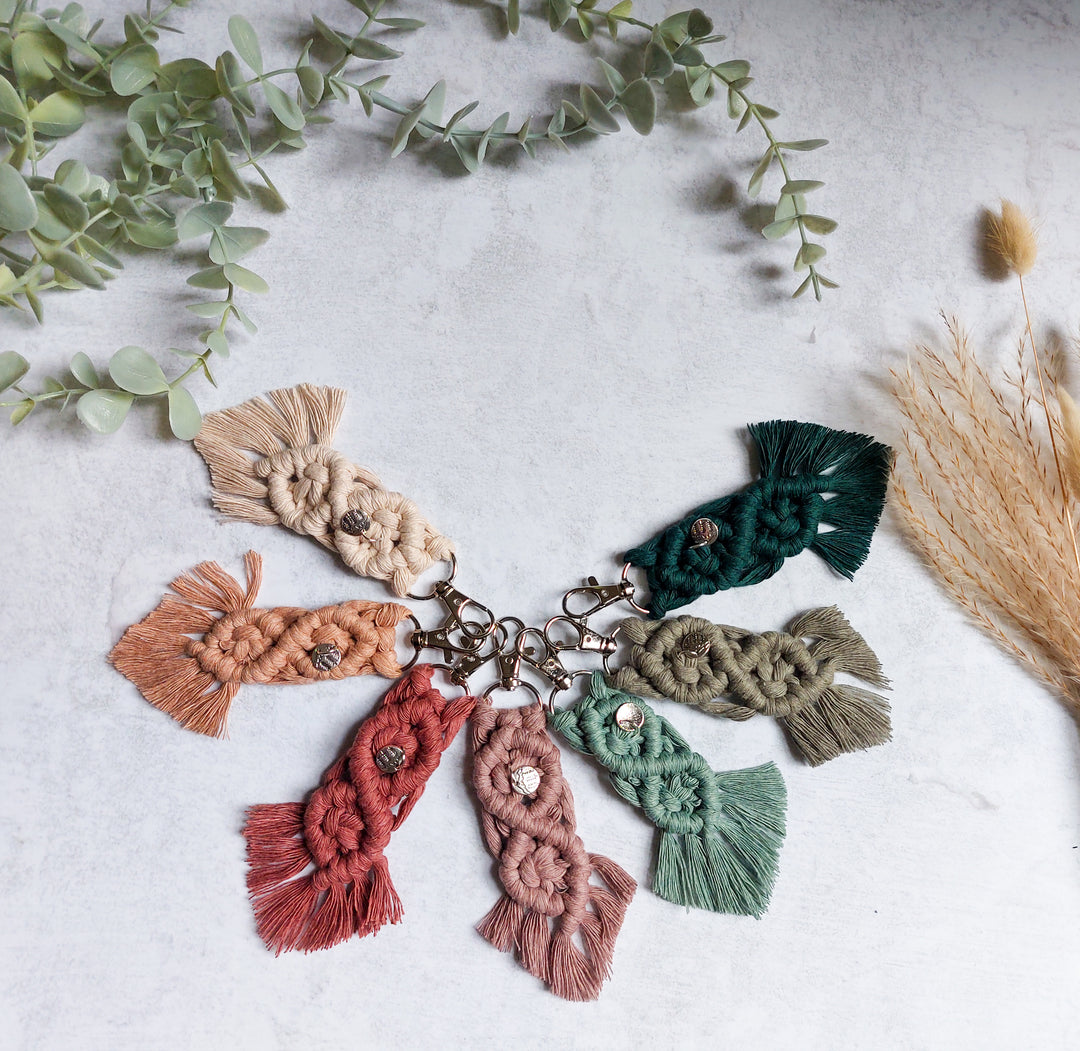Macramé Keychain With Mountain Charm - Short