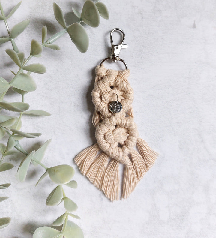 Macramé Keychain With Mountain Charm - Short
