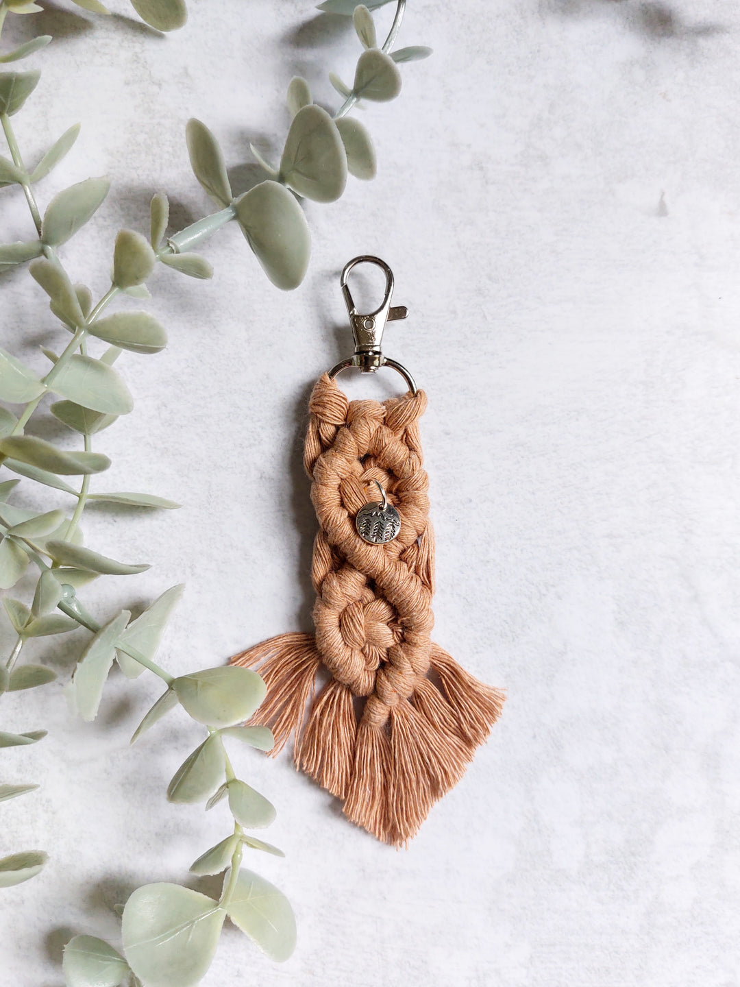 Macramé Keychain With Mountain Charm - Short