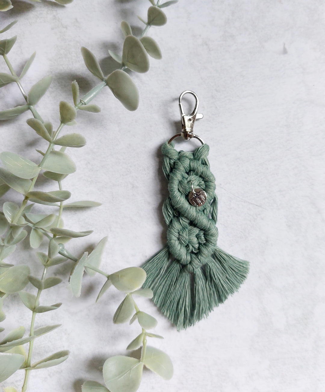 Macramé Keychain With Mountain Charm - Short