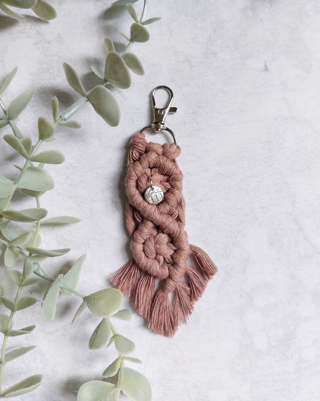 Macramé Keychain With Mountain Charm - Short
