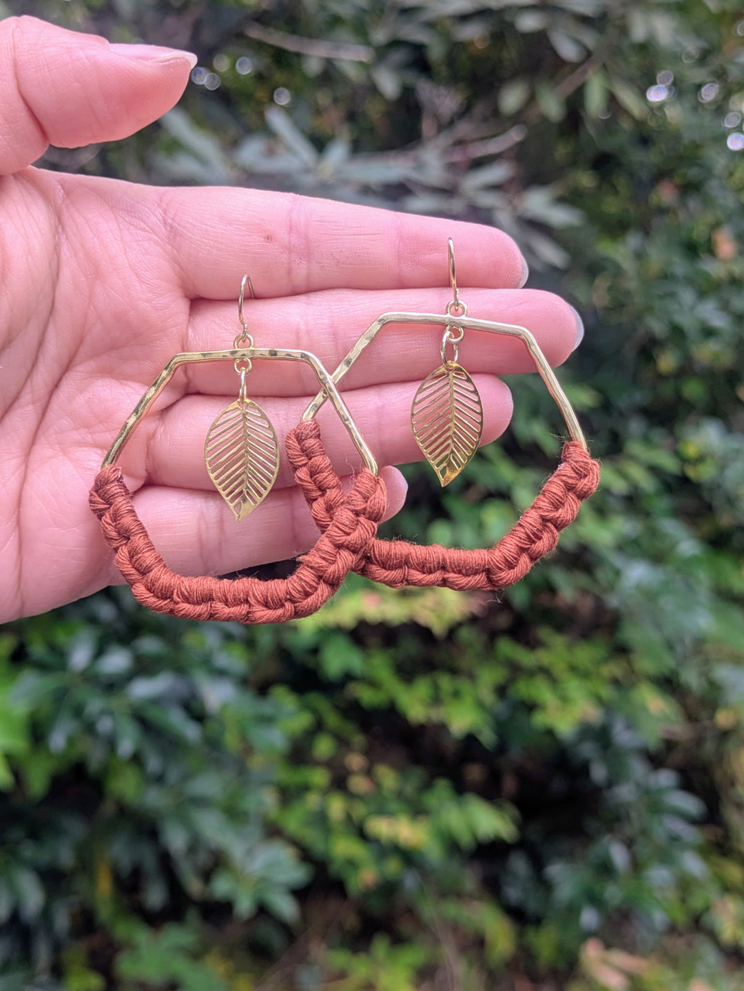 Macramé Rustwood Leaves Earrings