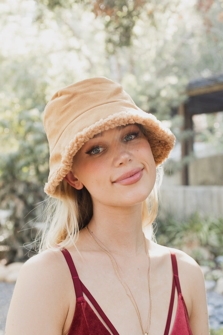 Reversible Teddy Suede Bucket Hat