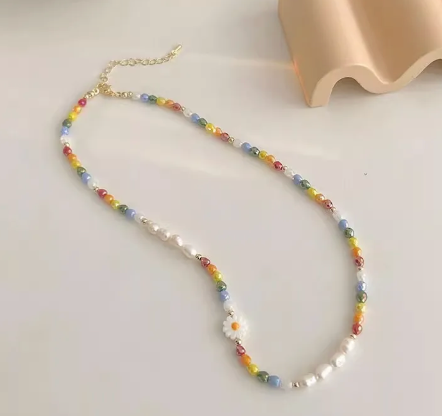 Daisy Accent Necklace