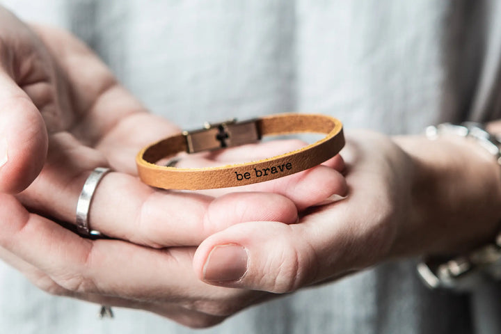 'Best. Teacher. Ever.' Thin Leather Bracelet