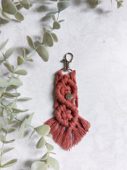 Macramé Keychain With Mountain Charm - Short