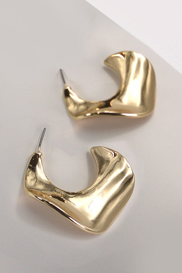 Wavy Crescent Moon Earring
