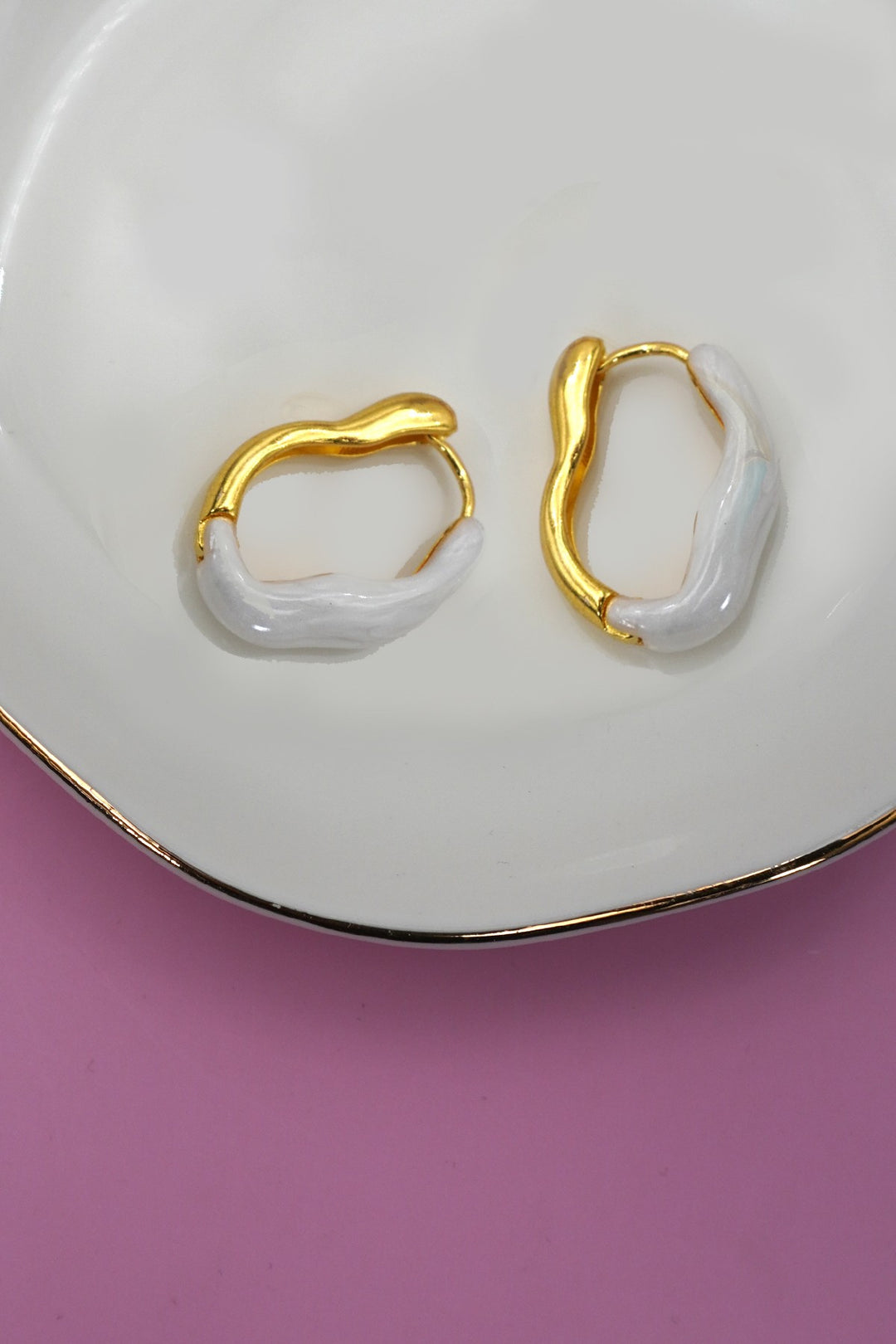 Organic Epoxy Dipped Huggies