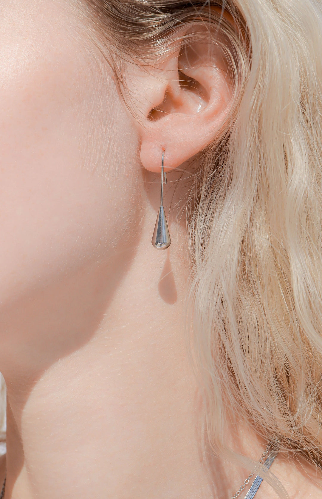 18K Droplet Dangle