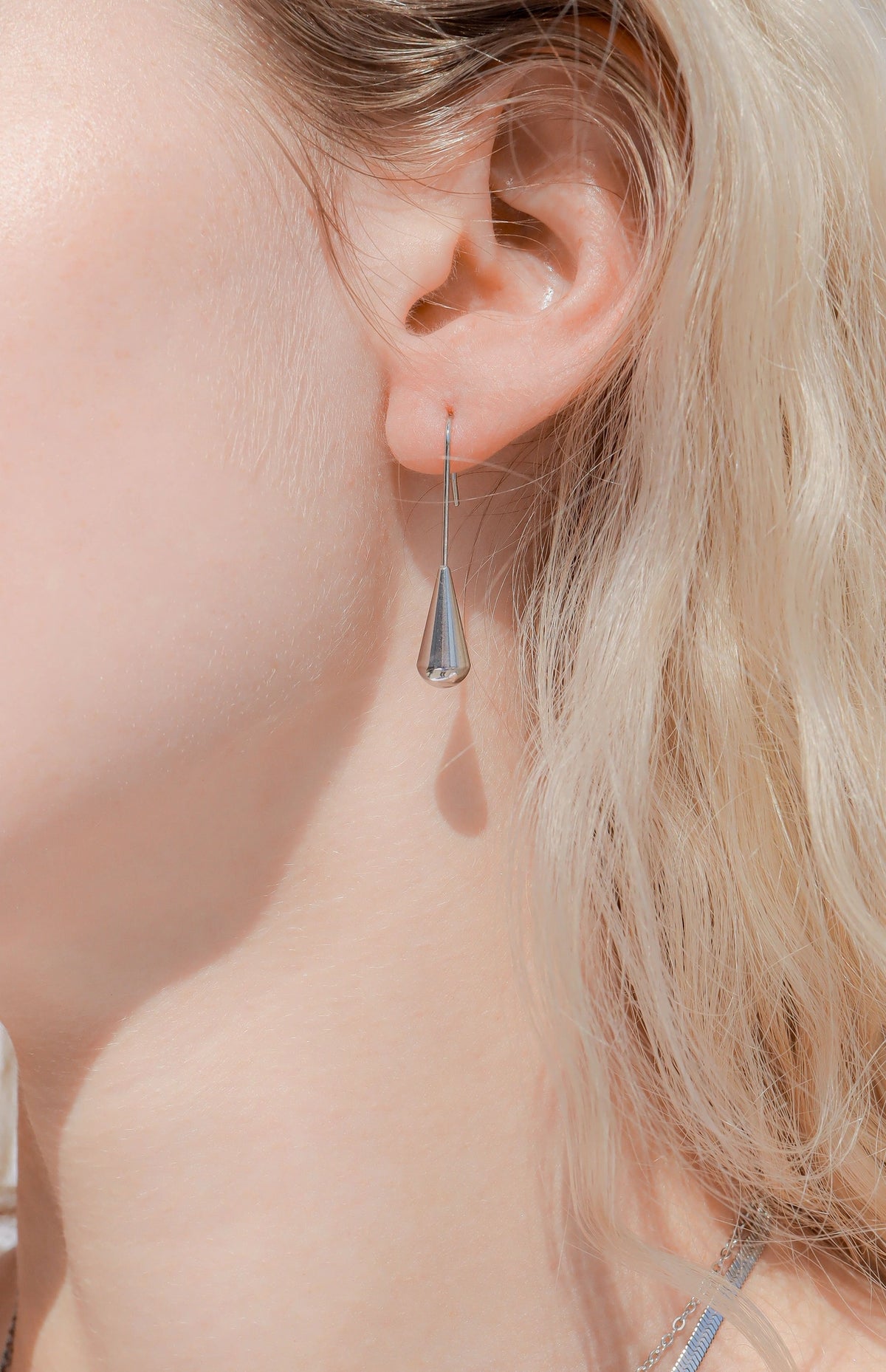 18K Droplet Dangle
