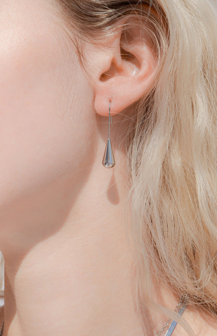 18K Droplet Dangle