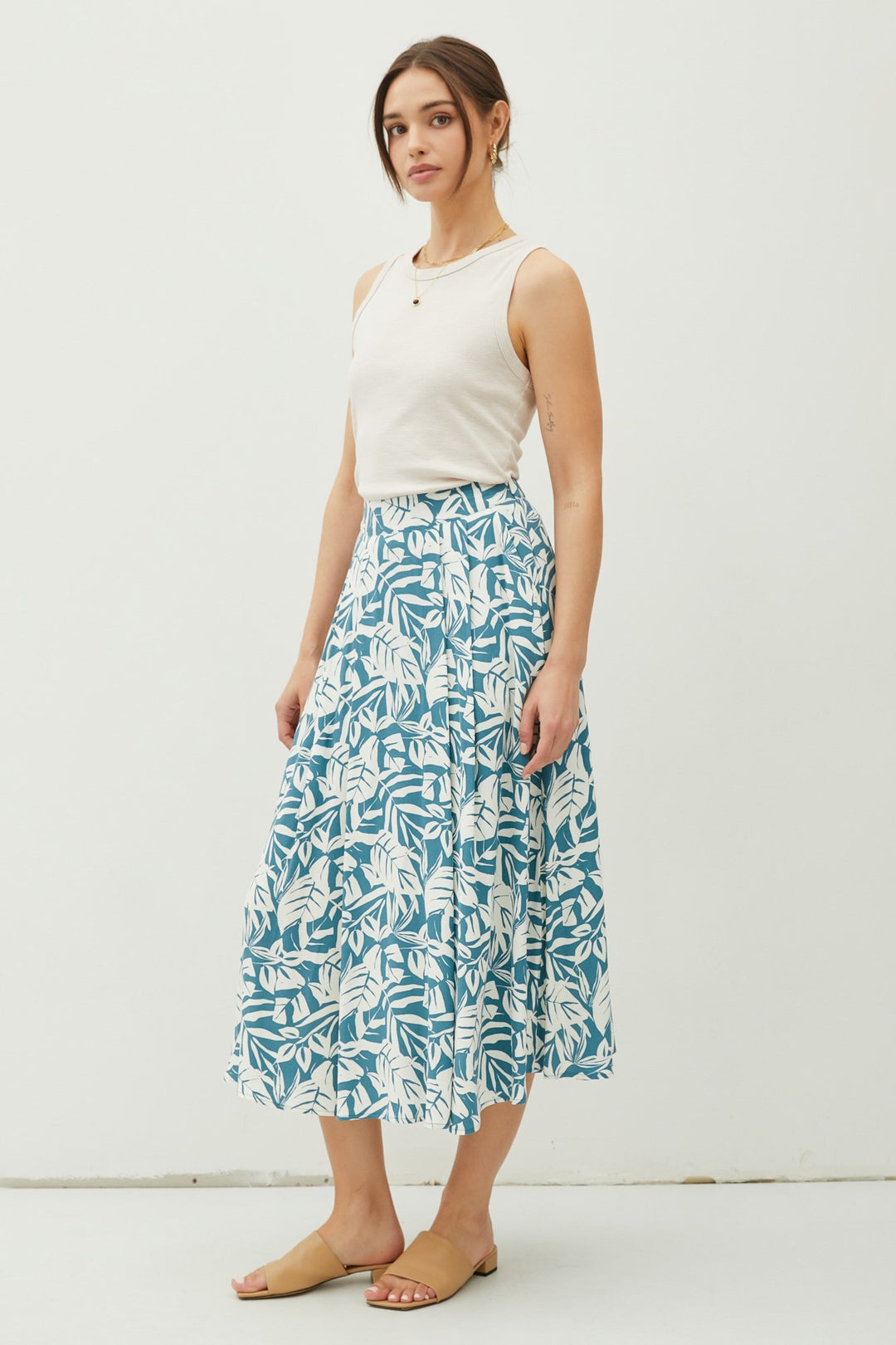 Tropical Print Pin Tuck Skirt