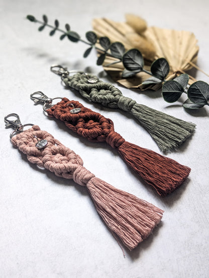 Mountain Charm Circle Macramé Key Chain
