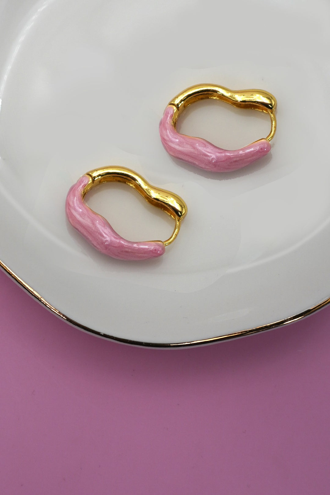 Organic Epoxy Dipped Huggies
