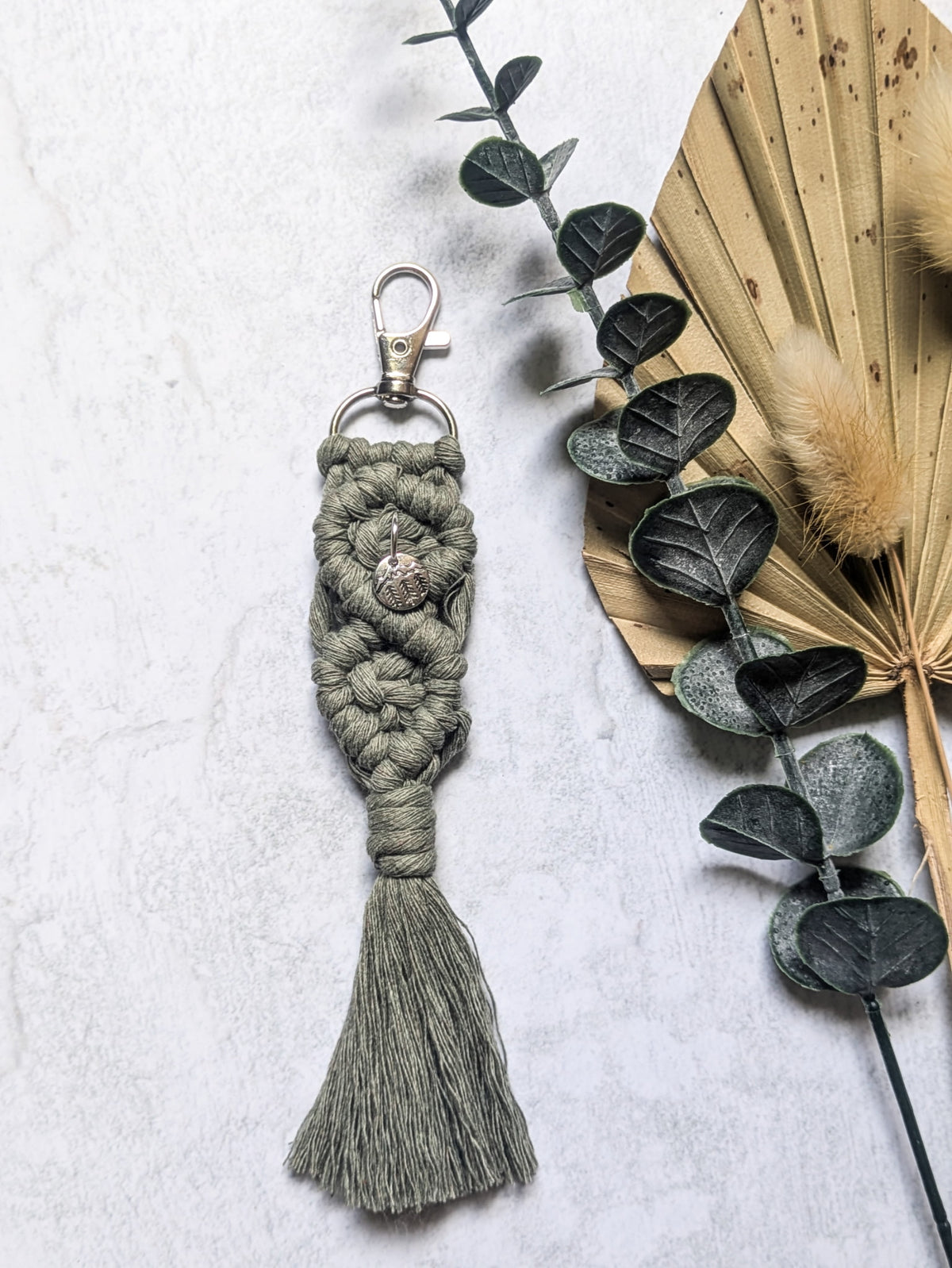 Mountain Charm Circle Macramé Key Chain