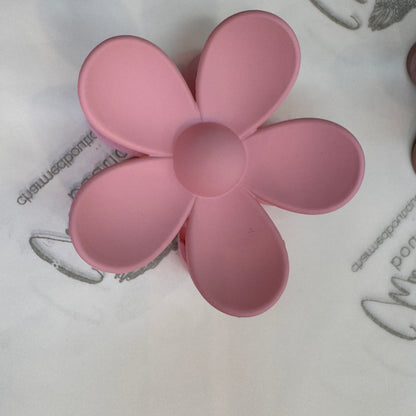 Matte Daisy Flower Clip
