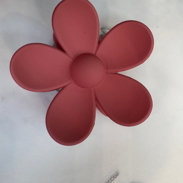 Matte Daisy Flower Clip
