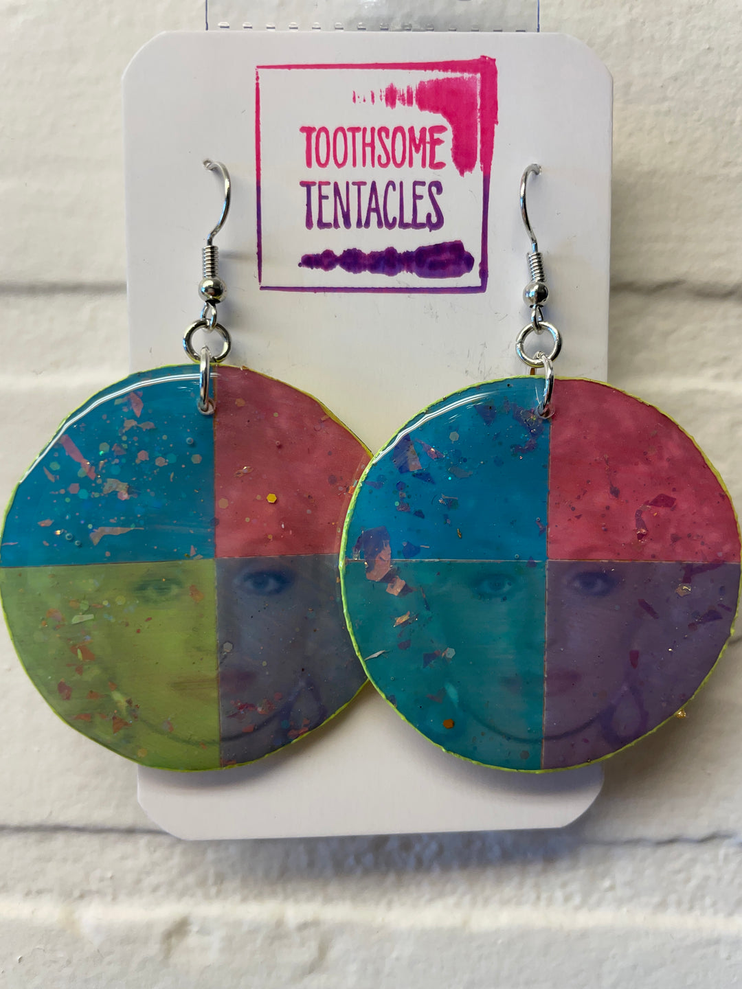 Clipped Magazine Dangles - Country Music