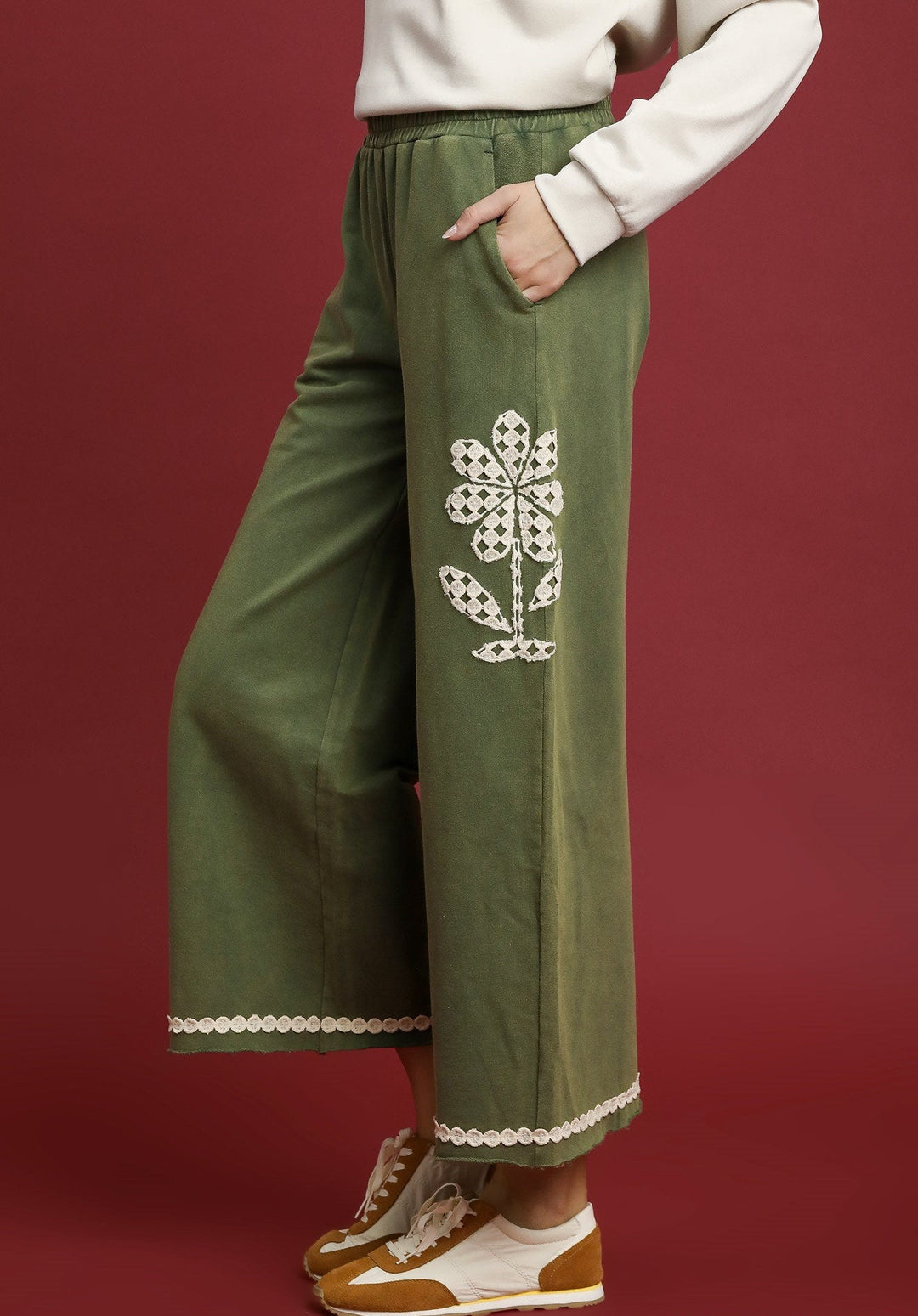 Lace Applique Cropped Terry Pants