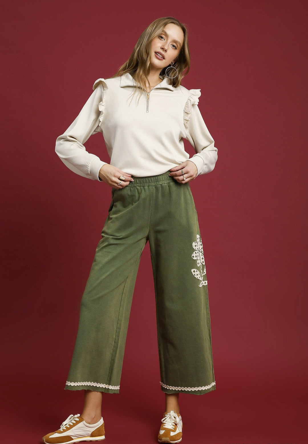 Lace Applique Cropped Terry Pants