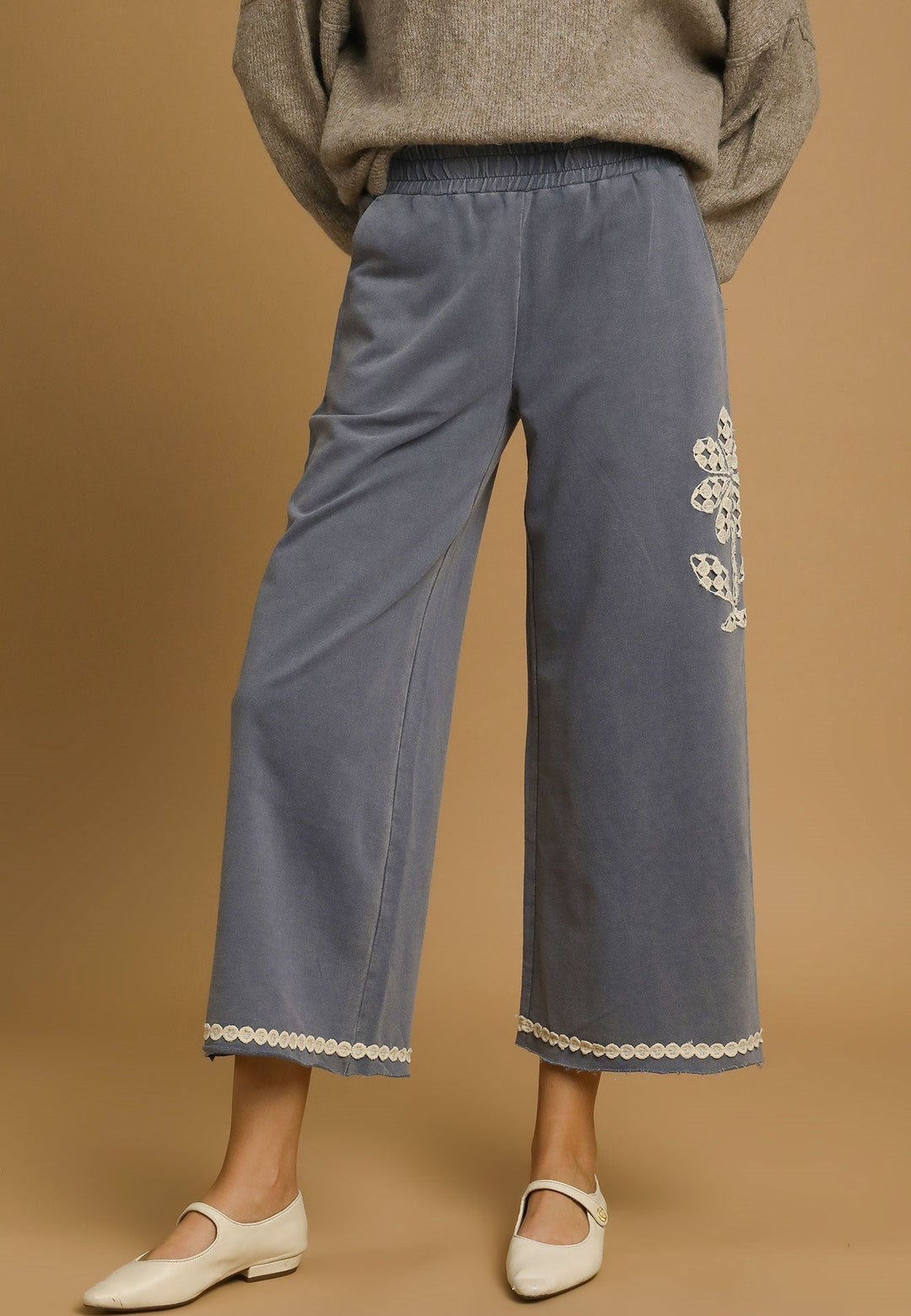 Lace Applique Cropped Terry Pants