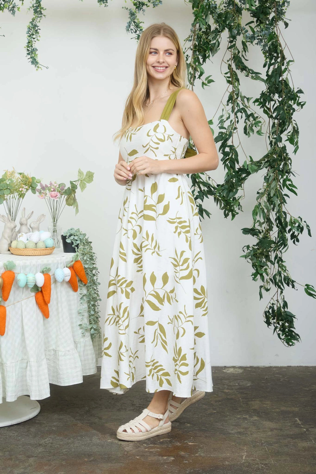 Leaf Print Dress With Bow Accent