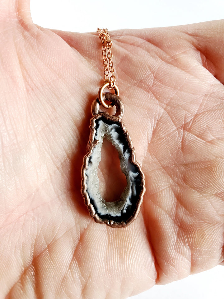 Oco Agate Geode Necklace