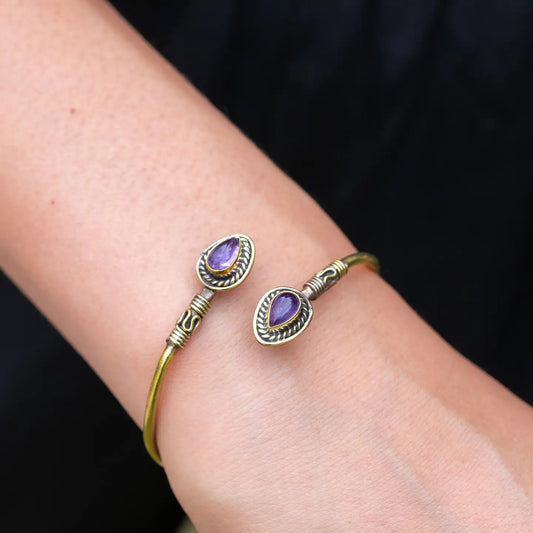 Tanvi Gemstone Bangle