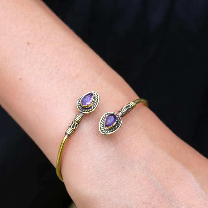 Tanvi Gemstone Bangle