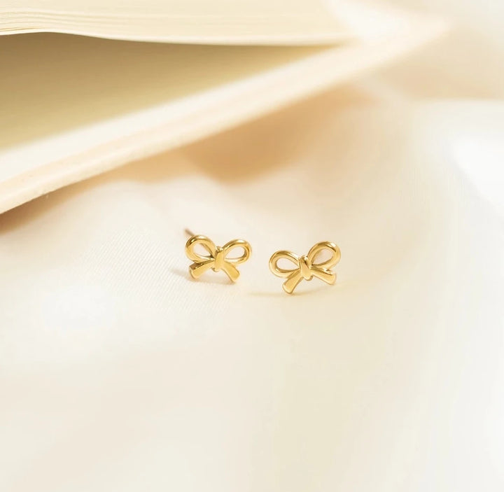 18K Gold Bow Studs