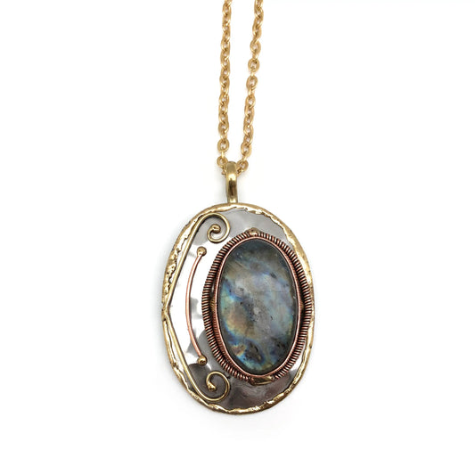 Janya Pendant - Labradorite